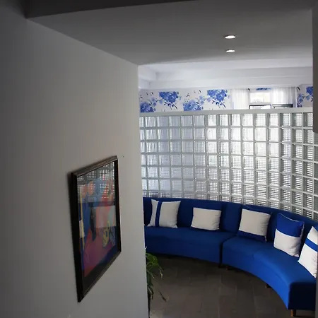 Otel Amparo 3*